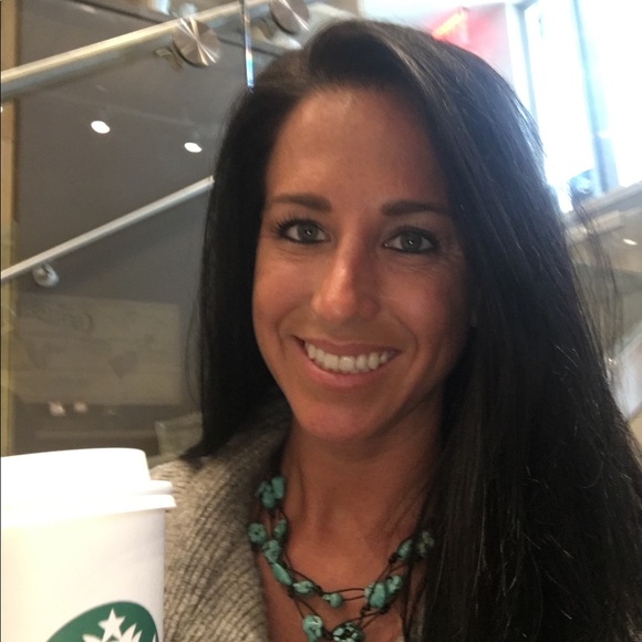 Meet your Posher, Gina - Picture 1 of 1